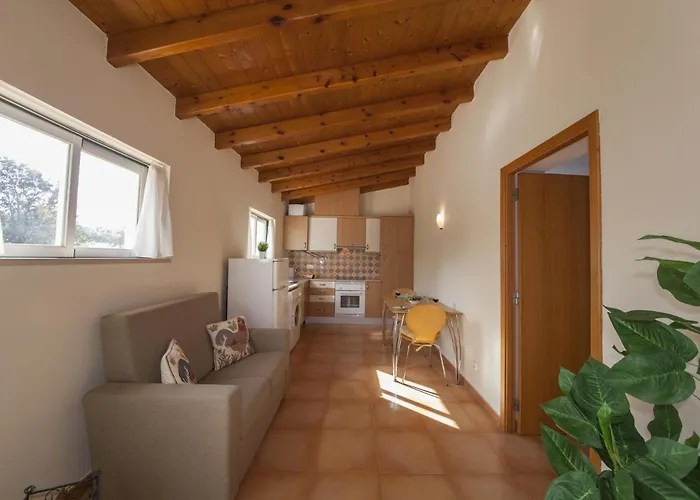 A14 - Cozy Torraltinha Апартаменты